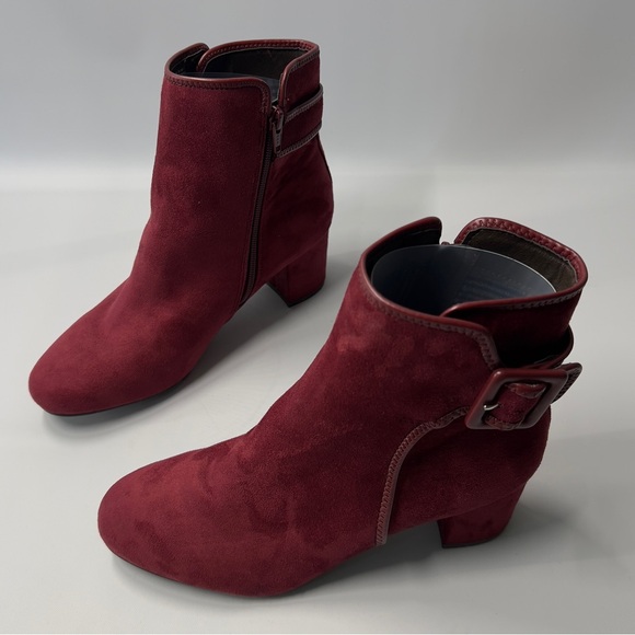 WHITE MOUNTAIN Women 9 1/2 Burgundy Red Suede Ankle Boot Heeled Bootie - Picture 6 of 13